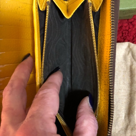 GUCCI AUTHENTIC NEO VINTAGE GG SUPREME CONTINENTAL WALLET. GUC. FULL INCLUSION. - Picture 10 of 11